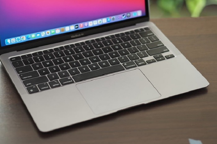 Vị trí & cách dùng nút Clear trên MacBook Air cho người mới!