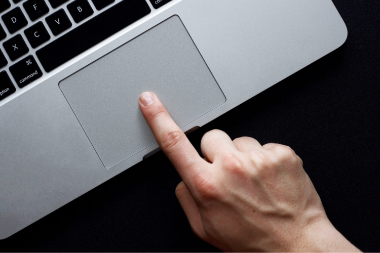 Trackpad MacBook là gì? Thành thạo 15 thao tác trong 5'