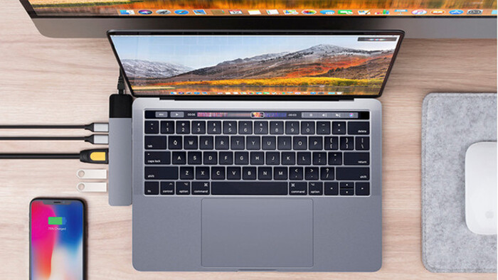 Kết nối iPhone với MacBook bằng Dock chuyển đổi