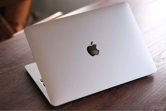 Đơn giản nhưng không lỗi thời, Macbook Air M1 Silver vẫn được nhiều khách hàng lựa chọn