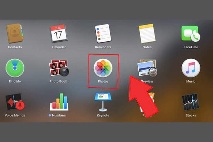 Mở ứng dụng Photos trên giao diện chính của MacBook trên dòng máy macOS Catalina và BigSur