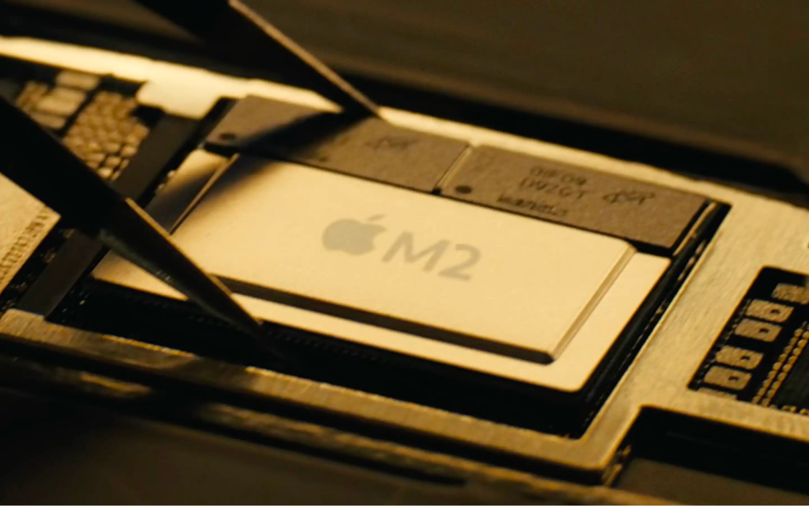 MacBook sở hữu một trong những con chip mạnh mẽ nhất trên thế giới ở thời điểm hiện tại
