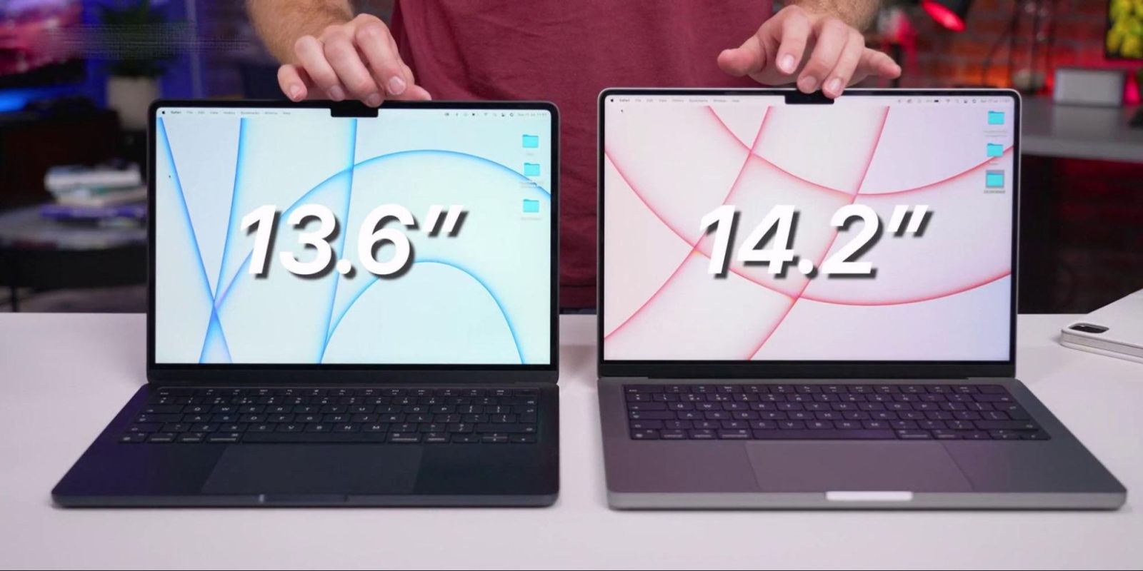 MacBook Pro hướng đến những đối tượng người dùng chuyên nghiệp nên có nhiều tùy chọn về kích thước hơn