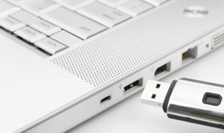 Kết nối USB với MacBook