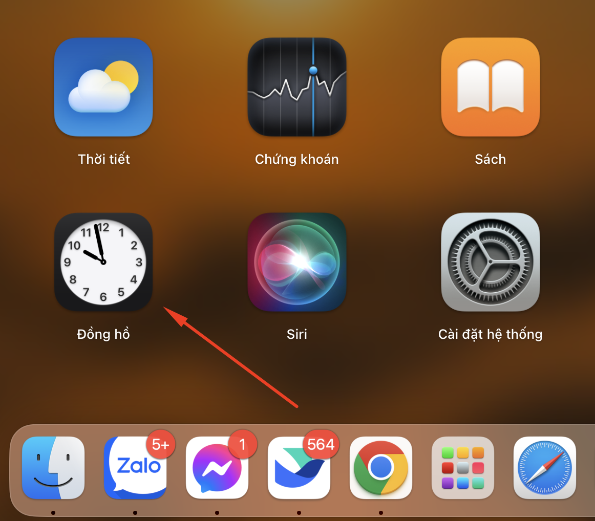 Truy cập ứng dụng Đồng hồ có sẵn trên MacBook