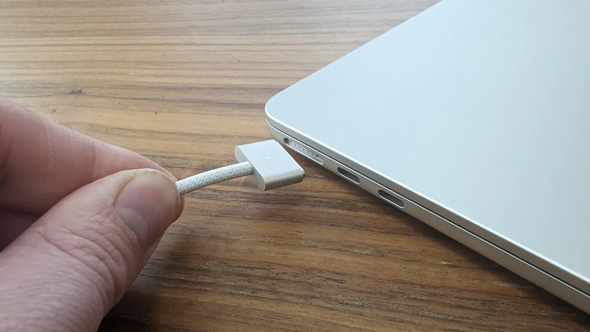 Cổng sạc MagSafe cho MacBook Air M3