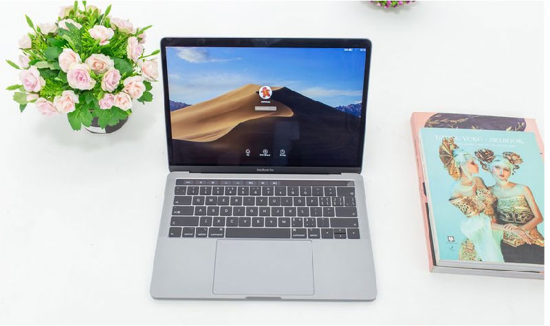 MR9Q2 - MacBook Pro 2018 13 inch 256GB phù hợp với người làm việc liên quan nhiều đến thiết kế, dựng video, làm nhạc cần di chuyển nhiều