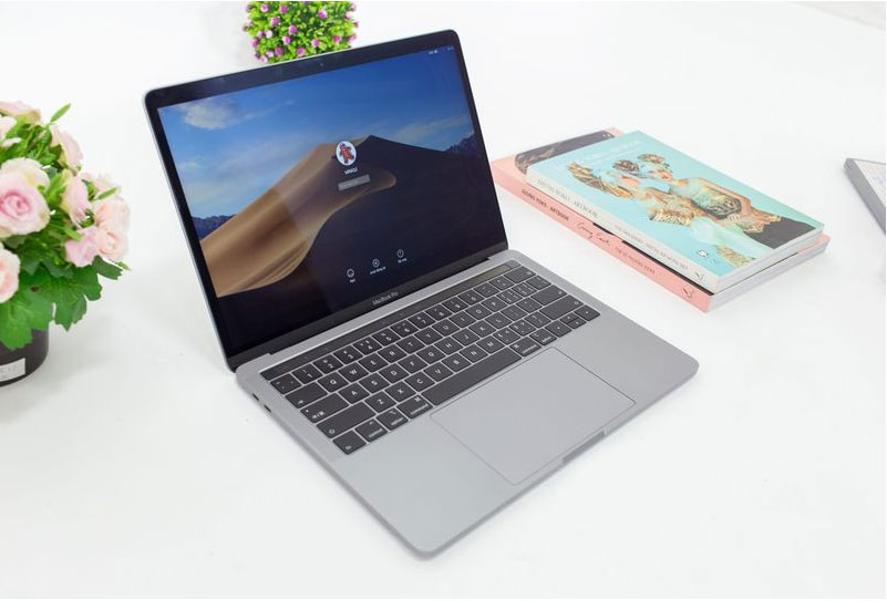 Thiết kế nhỏ gọn và thời thượng của MacBook Pro 2018 13 inch 256GB
