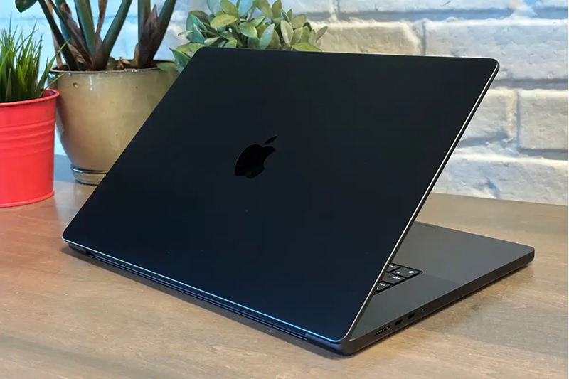 MacBook Pro 16 inch M2 và M3 Series: Thời lượng pin