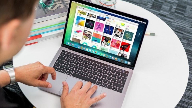 Bàn phím và trackpad được nâng cấp trên MacBook Pro 2019 13inch 128GB
