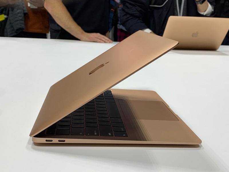 MacBook Pro Rose Gold đang là sự lựa chọn của nhiều người