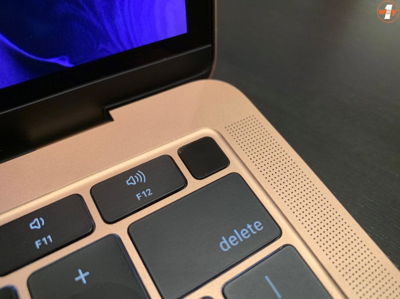 Mở khóa MacBook Air dễ dàng, nhanh chóng hơn với Touch ID