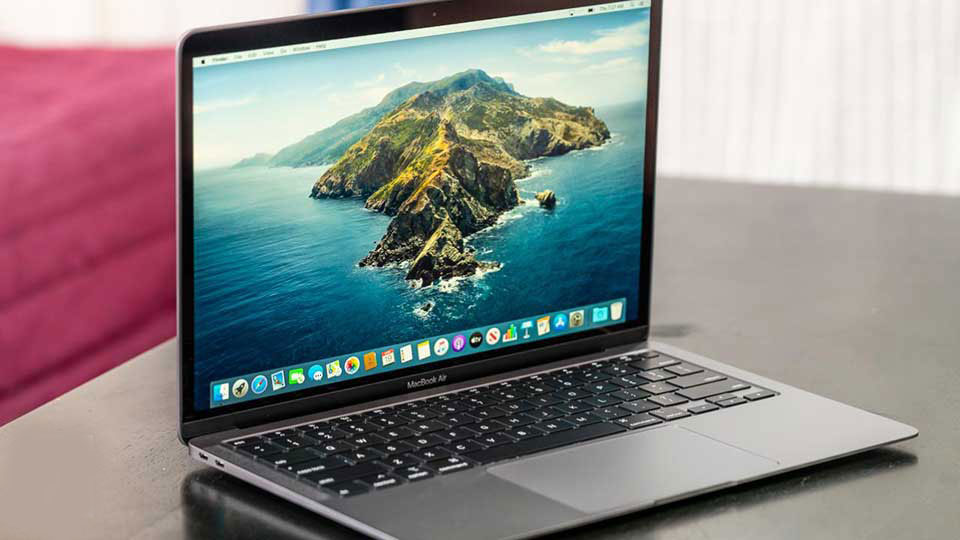 MacBook Air vẫn sử hữu thiết kế sang trọng và đầy tinh tế