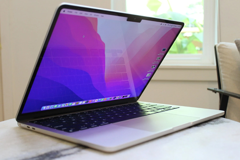 Macbook Air và Macbook Pro 2022: Khả năng hiển thị