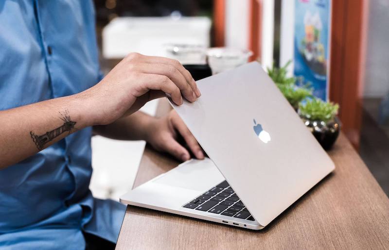 MacBook Pro i5 - MLUQ2 cũ đời 2016 với thiết kế đột phá
