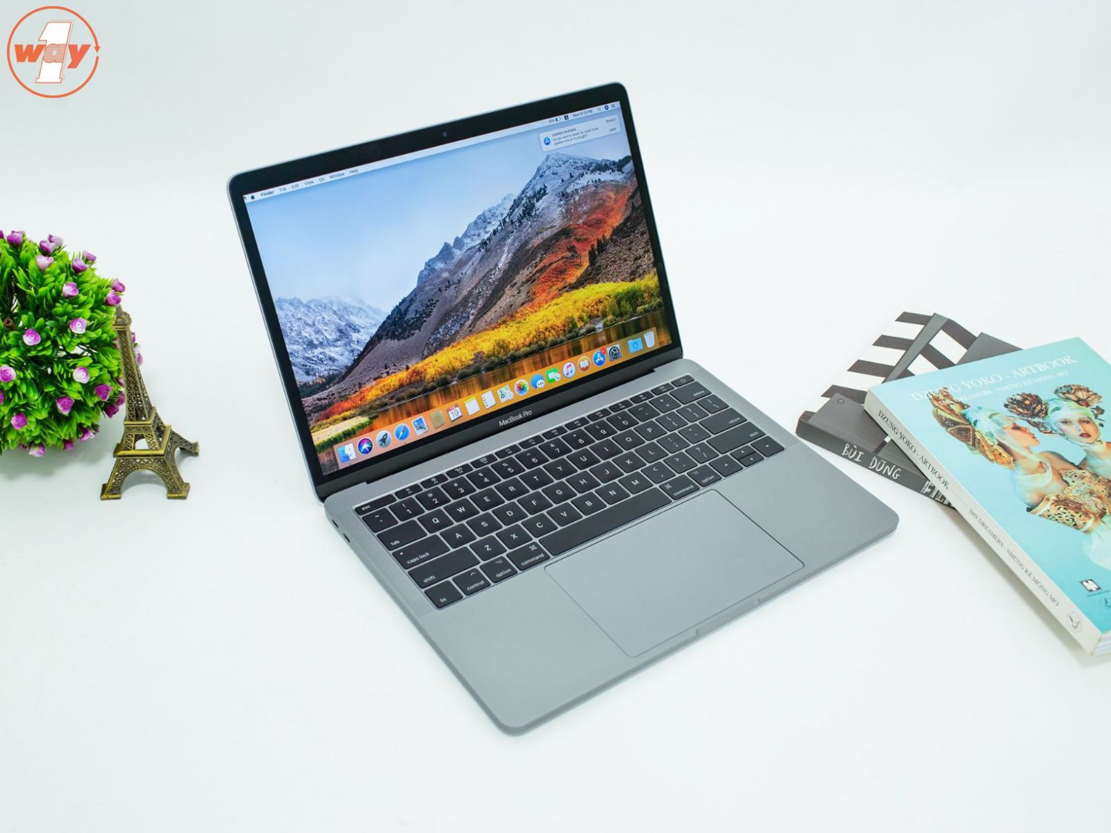 MacBook Pro 2017 13 inch cũ MPXQ2