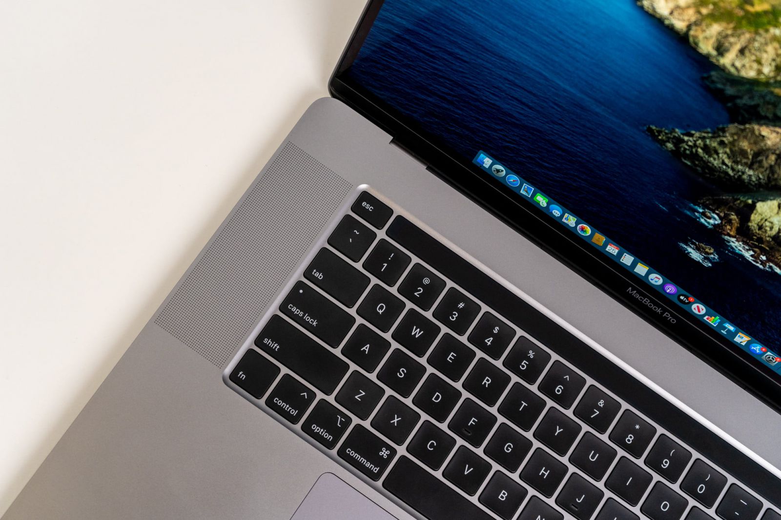 MacBook Pro 2019 - 15 inch - 256GB - MV902 cũ màu bạc