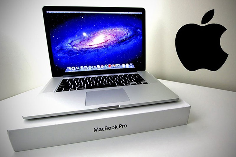 Chiếc MacBook đầu tiên được tích hợp màn hình Retina là MacBook Pro