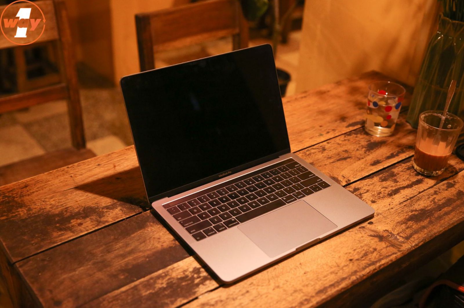 Nhiều sản phẩm MacBook Pro tại Oneway chỉ 1 lần sạc