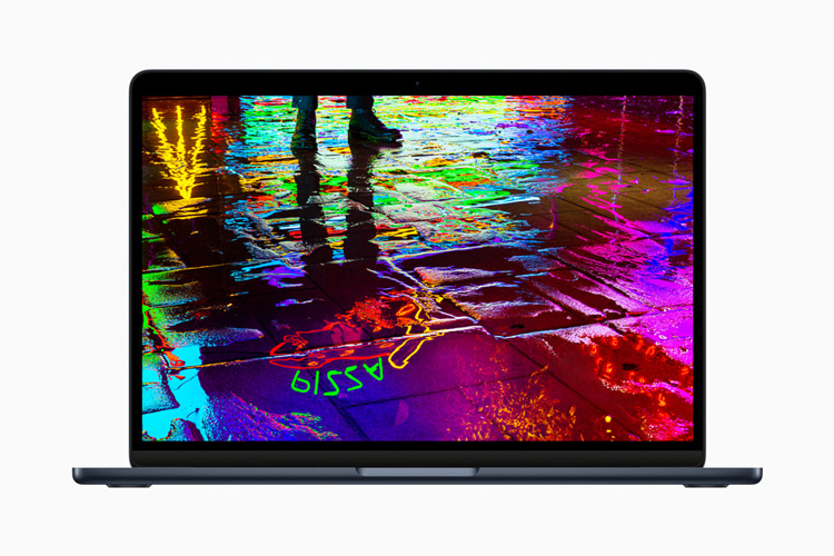 Màn hình Liquid Retina kích thước 15.3 inch, công nghệ màn hình Wide color (P3) cùng với LED Backlit và sử dụng tấm nền IPS giúp mang lại hình ảnh sắc nét, sống động