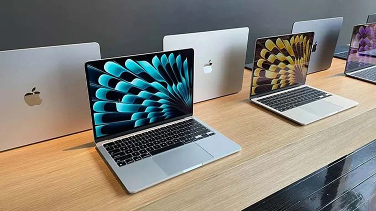 Việc lựa chọn giữa MacBook Air M3 13.6 inch và 15.3 inch phụ thuộc rất nhiều vào nhu cầu sử dụng, sở thích cá nhân và tài chính của mỗi người 